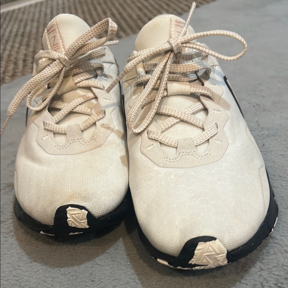 Nike White Athletic Shoes Textured Fabric